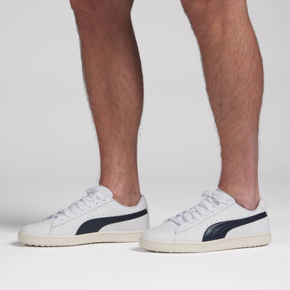 Suede G Spikeless Golf Shoes